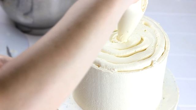 ВСЕ АХНУЛИ. КАК УКРАСИТЬ ТОРТ ЖИВЫМИ ЦВЕТАМИ. Все о сборке торта и выравнивании. Кондитерский МК