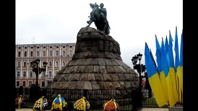 Зажурилась Україна