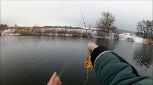 ЖОР ЩУКИ. РЫБАЛКА НА РЕКЕ..  НАХЛЫСТ В ФЕВРАЛЕ.