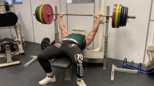 Жим лёжа,сбавил вес,добавил повторения, новый цикл по 6 повторов. Брусья +100кг. Периодизация.