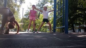 танец трёх девочек