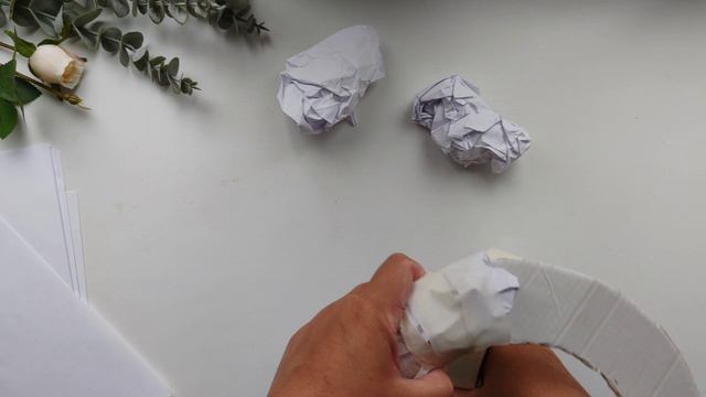 Основа для новогоднего венка из мусора смотреть онлайн