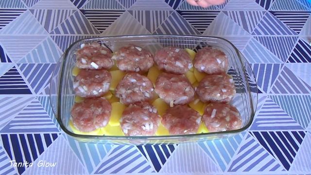 Куриный Фарш с Картофелем в Духовке. Вкусное и Ароматное Блюдо. смотреть онлайн