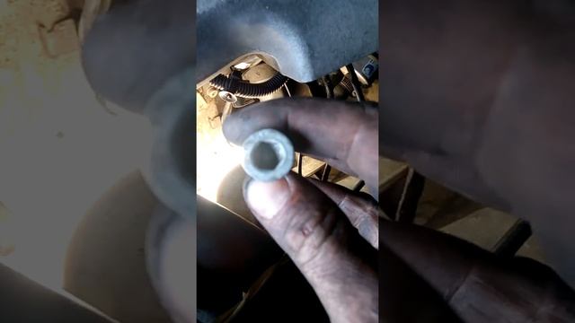 Как снять генератор Skoda Super B 1.8T смотреть онлайн