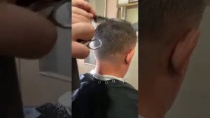 Стрижка мужская - « Полубокс».