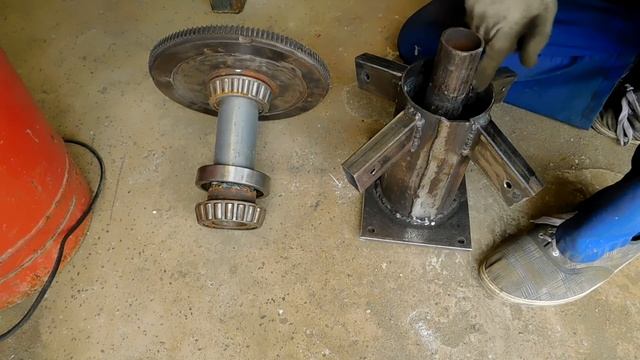 Кран самодельный. Часть 3  Поворотный узел. Homemade crane. Part 3. Rotary mechanism.