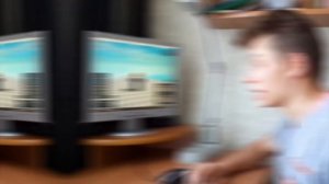 как ходить задом в роблокс