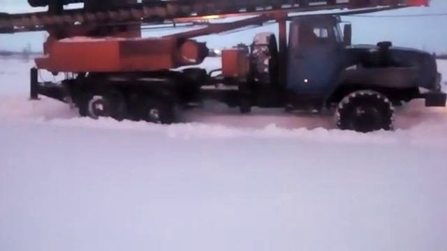 Сугробы урал 4320 бм811
