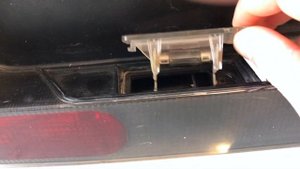 Как заменить лампу подсветки номера на Audi A6 C5