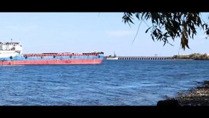 Новая Каховка. Набережная и родники вдоль Днепра