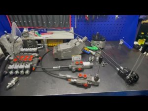 Дублирующее управление тросового гидрораспределителя. Типы адаптеров для троса гидрораспределителя