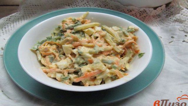 Зимний салат из моркови с сельдереем