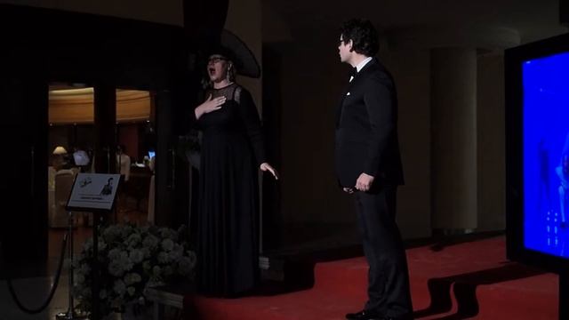 Театральная ночь в Ханты-Мансийске, Шуточный "дуэт очкариков" смотреть онлайн