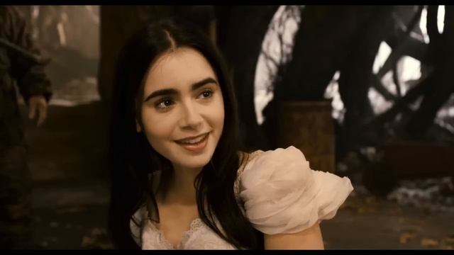 Mirror Mirror Official Movie Trailer [HD] смотреть онлайн