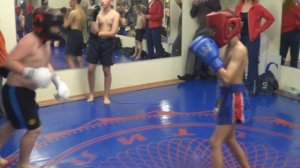 Бокс дети Беларусь.Битва с СуперТяжем по правилам бокса.Боец Муай Тай против Боксёра.