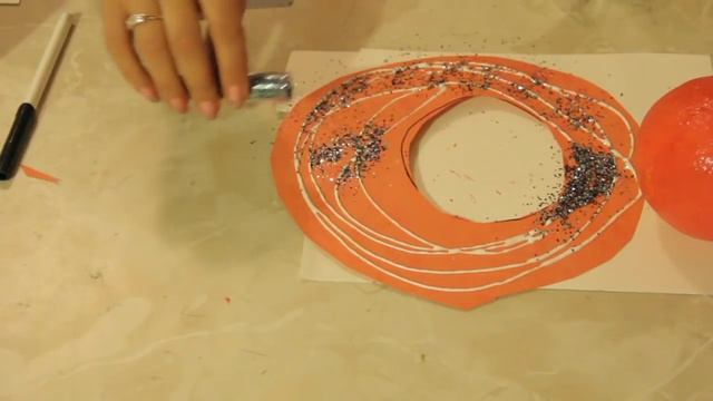 How to Build a Model of the Planet Saturn for a Kid's Craft : Arts & Crafts Projects смотреть онлайн