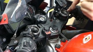 №17  Правильная установка пружин в передней вилке Honda CBR600F4i