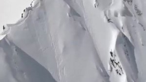 Зимняя мотивация. Спуск с горы Ушба Грузия ??