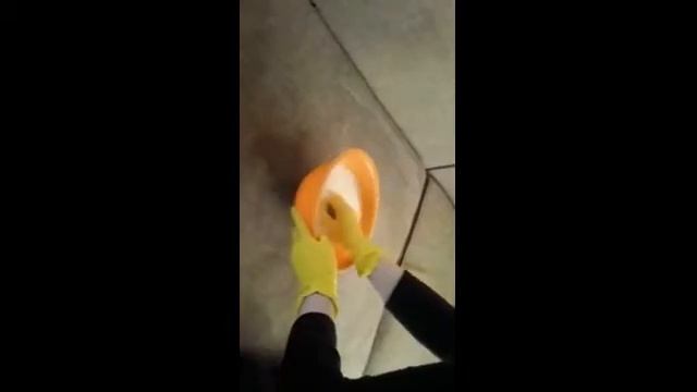 Как при помощи зубной пасты очистить диван в домашних условиях смотреть онлайн