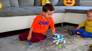 KuSaNiKi играют в магазин волшебных товаров / KuSaNiKi pretend play with magic toy shop