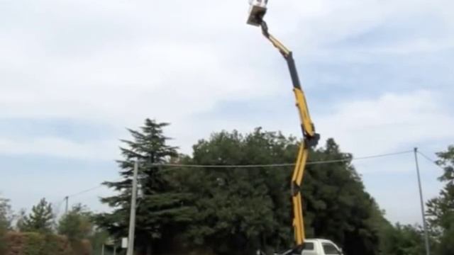 E-mac presenta Piattaforma autocarrata Comet смотреть онлайн