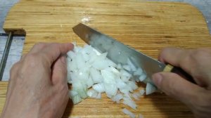 Приготовление ухи по Вьетнамски. готовим уху из минтая. Вьетнамская кухня.