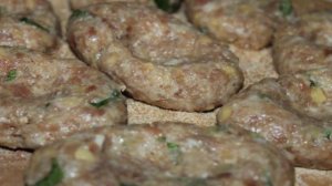 Свиные котлеты с начинкой из летних овощей