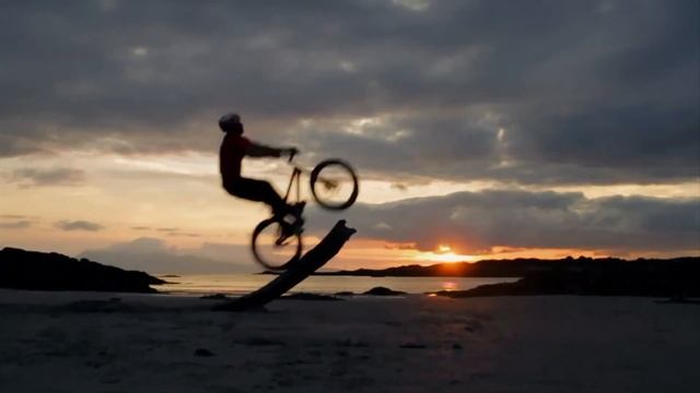 Red Bull Promotional Video смотреть онлайн