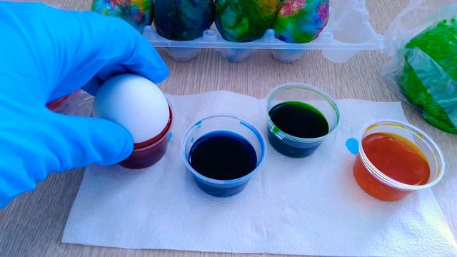 Красим яйца на Пасху 🐣🥚🍬Как быстро и красиво покрасить яйца на Пасху 2021 ☀️ смотреть онлайн