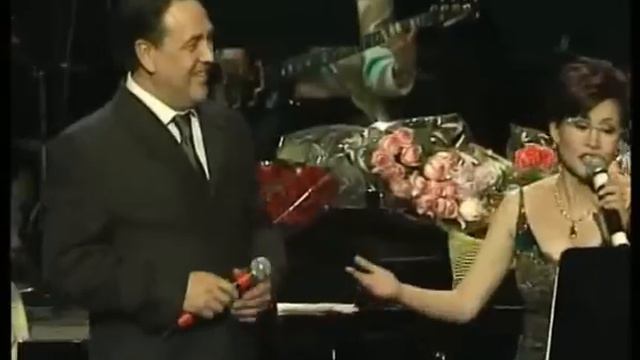 Роза Рымбаева и Ренат Ибрагимов-Песня о Москве