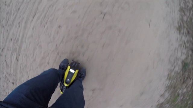 Unicykle InMotion V3 w mieście, w lesie w halach targowych смотреть онлайн