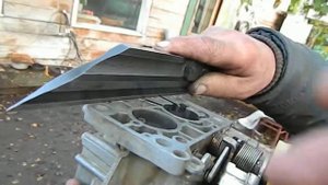 выпрямление изгиба фланца карбюратора часть 4