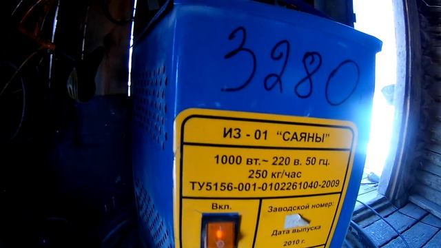 Домик в деревне 10 .... зернодробилка 8 лет эксплуатации . Убавляйте звук смотреть онлайн