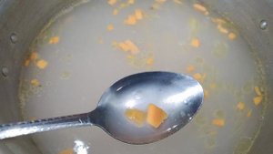 Щи на курином бульоне с пекинской капустой