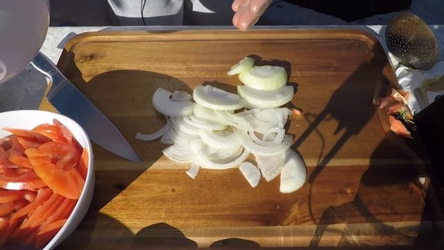 ГОТОВИМ В КАЗАНЕ НА КОСТРЕ Приготовление плова в казане смотреть онлайн