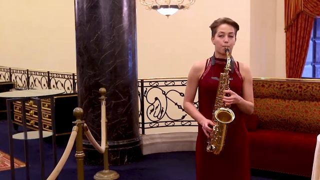 Волшебный саксофон Каролина Ройз Magic sax Karolina Royz