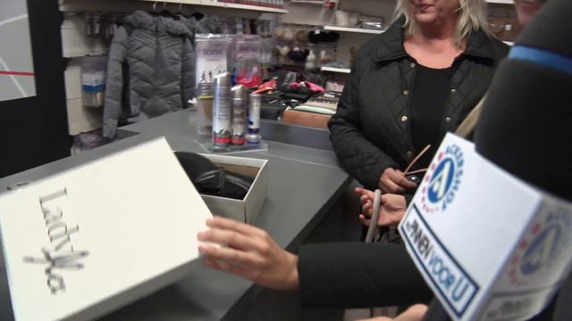 Wij Pinnen voor U - Bristol - Winkelcentrum Ackershof - Pijnacker смотреть онлайн