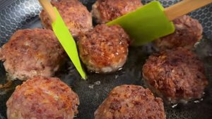 Котлеты из мясного фарша с сырной начинкой! Отличный вкус!