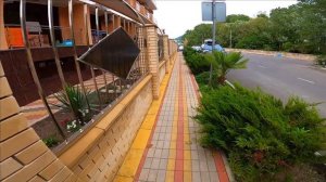 Улица Багратион Лазаревское Красивые гостевые дома, отели Дима проехал на кейсе...