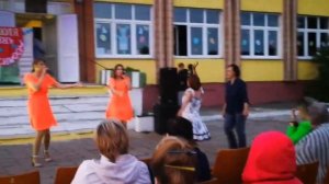 А три сосны на бугорочке!