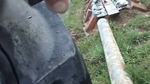 Рвёт заднюю резину на Т-25!!!