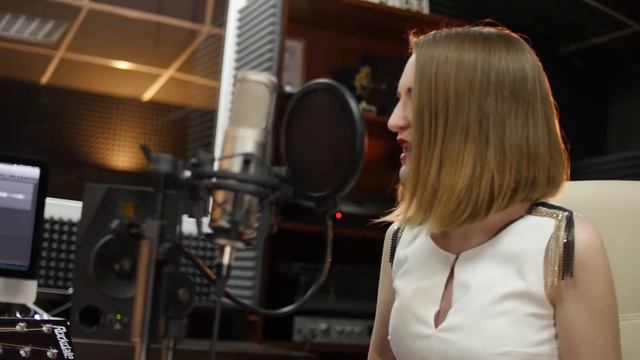 Ksenia Live под гитару на Malewicz Studio