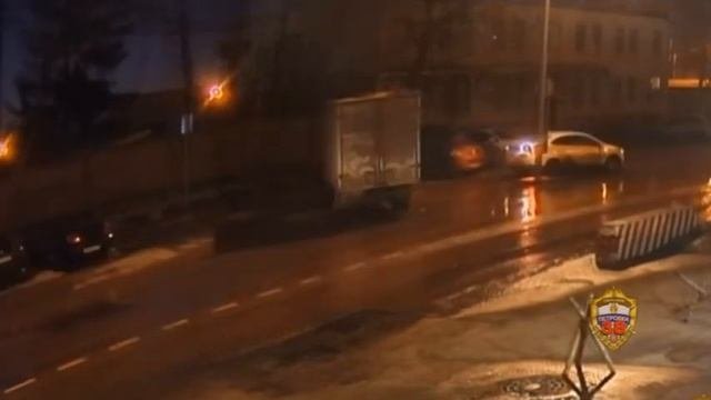 Автовор отбуксировал чужую «Газель» с помощью машины такси