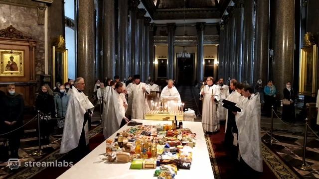 Вечернее богослужение в Казанском кафедральном соборе накануне Троицкой родительской субботы смотреть онлайн