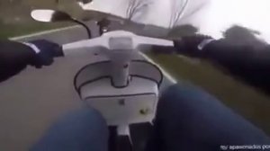 скутер валит 200 км/ч