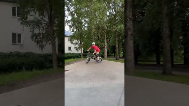 ПРОДОЛЖАЮ ОСВАИВАТЬ BMX ? смотреть онлайн