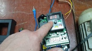 Как настроить частотный преобразователь. IDS-M 2,2 кВт 220В настроить управление с терминала.