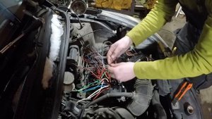 Хендай Солярис, Замена блока предохранителей.