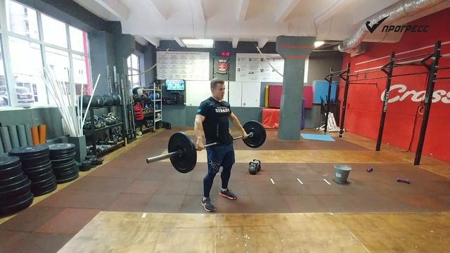 Рывок с мертвого виса, от середины бедер, выше колена, ниже колена, с пола в стойку смотреть онлайн