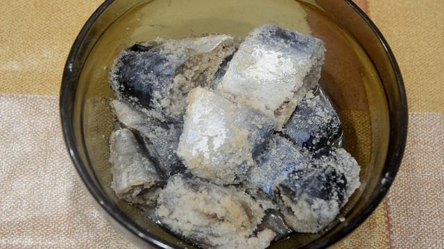 Простой рецепт как засолить скумбрию Скумбрия малосольная за 2 часа.